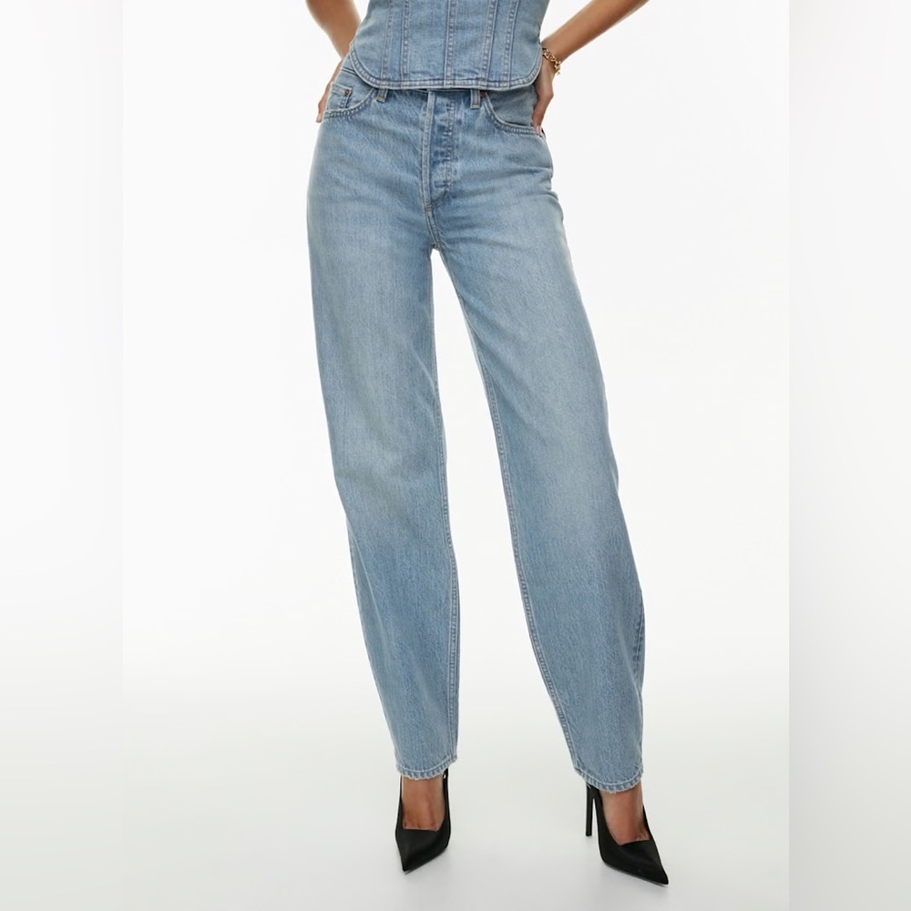 Aritzia Denim Forum The '80s Jody Hi-rise Baggy Taper Jean NWT - Picture 3 of 8